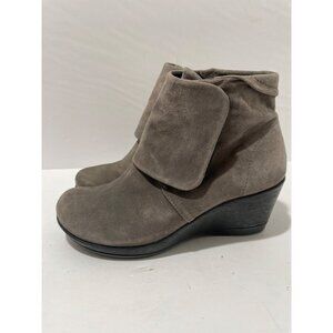 Dansko Womens suede leather Wedge Ankle Boots with Velcro Upper size 36